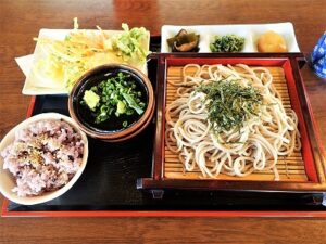 【富士宮市】白糸庵のそば定食！