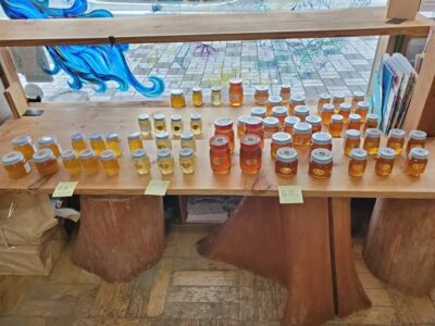 【浜松市天竜区】佐久間町のハチミツを展示販売しています！